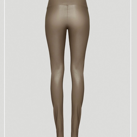 Aritzia Wilfred Free Daria pant in beige suede - Picture 8 of 8